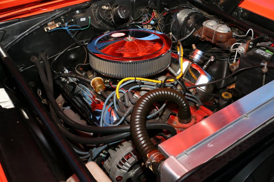 Моторный отсек Dodge Charger General Lee Jump Car 1969 года  (фото 2 из 60)